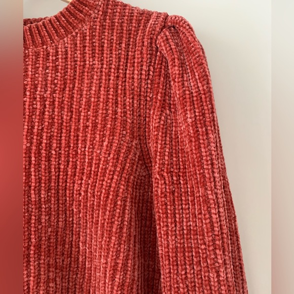 Pink H&M sweater, puff shoulders - Picture 3 of 4